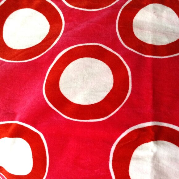 2 Ikea Hedda Cirkel Pillow Cushion Covers Red Velvet White Circles Home Decor - Picture 5 of 6